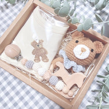 画像をギャラリービューアに読み込む, 【即納】出産祝い ベビーギフト 4点set ⋆⸜ ⚘ ⸝⋆ スタイ ガラガラ おしゃぶりホルダー